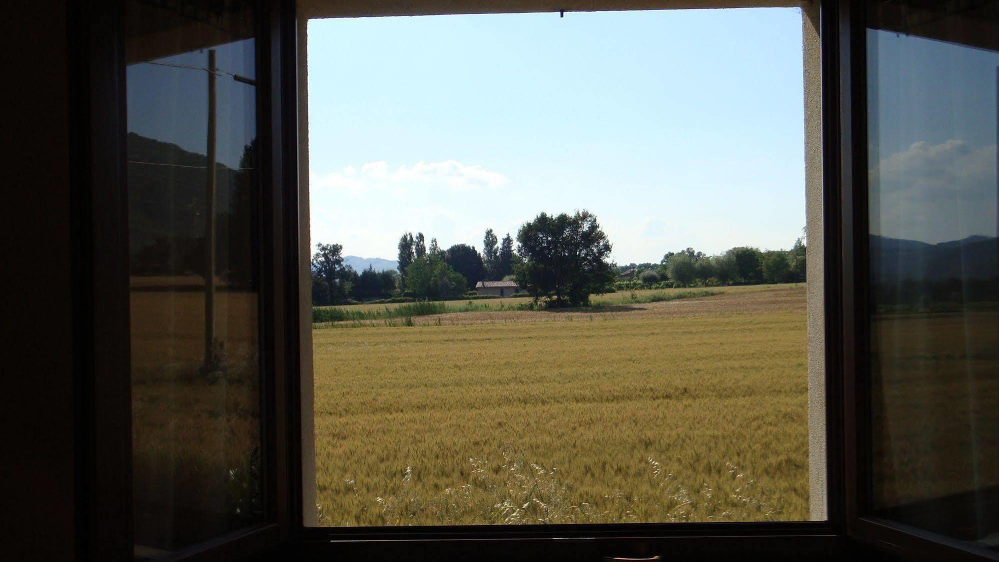 Fontecese Aparthotel Gubbio Kültér fotó